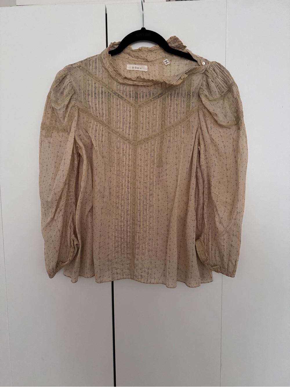 Doen Blouse ♥️ Worn once! ♥️